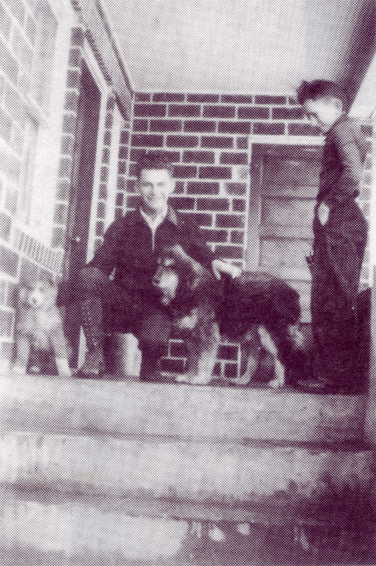 Christmas 1940 - Fido, John, Cutz, Murph